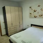 Newborn With Pool Apartmán Dhërmi