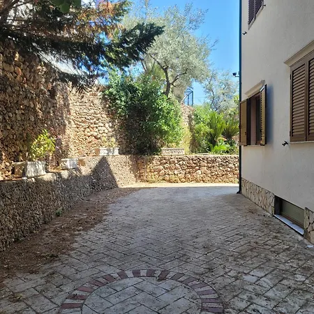 Apartment Newborn With Pool Dhermi